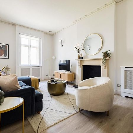 ロンドンThe Sussex Garden Retreat - Elegant 2Bdr Flatアパートメント エクステリア 写真