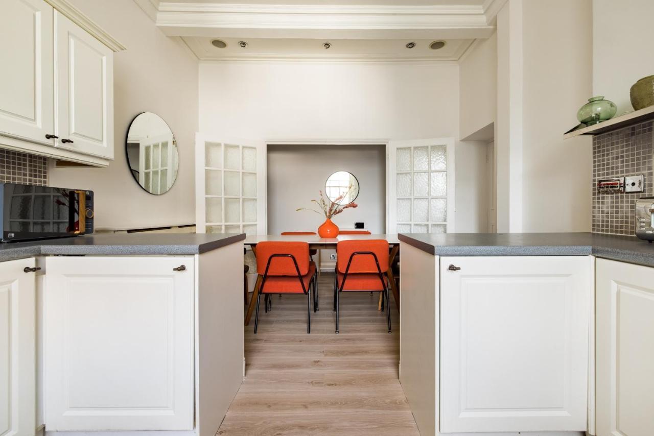 ロンドンThe Sussex Garden Retreat - Elegant 2Bdr Flatアパートメント エクステリア 写真