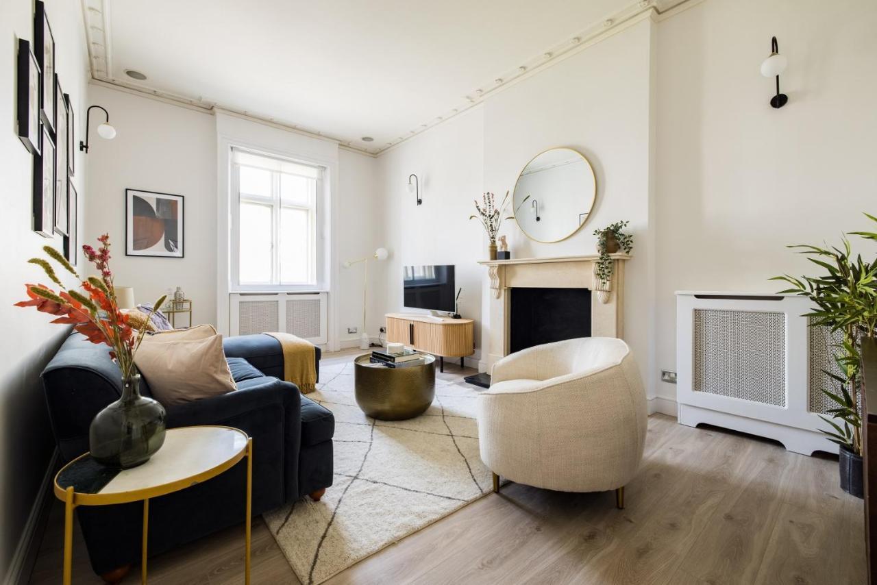ロンドンThe Sussex Garden Retreat - Elegant 2Bdr Flatアパートメント エクステリア 写真